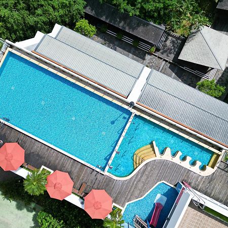 Four Points By Sheraton Yilan Джиаоси Екстериор снимка