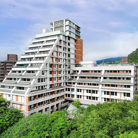 Four Points By Sheraton Yilan Джиаоси Екстериор снимка