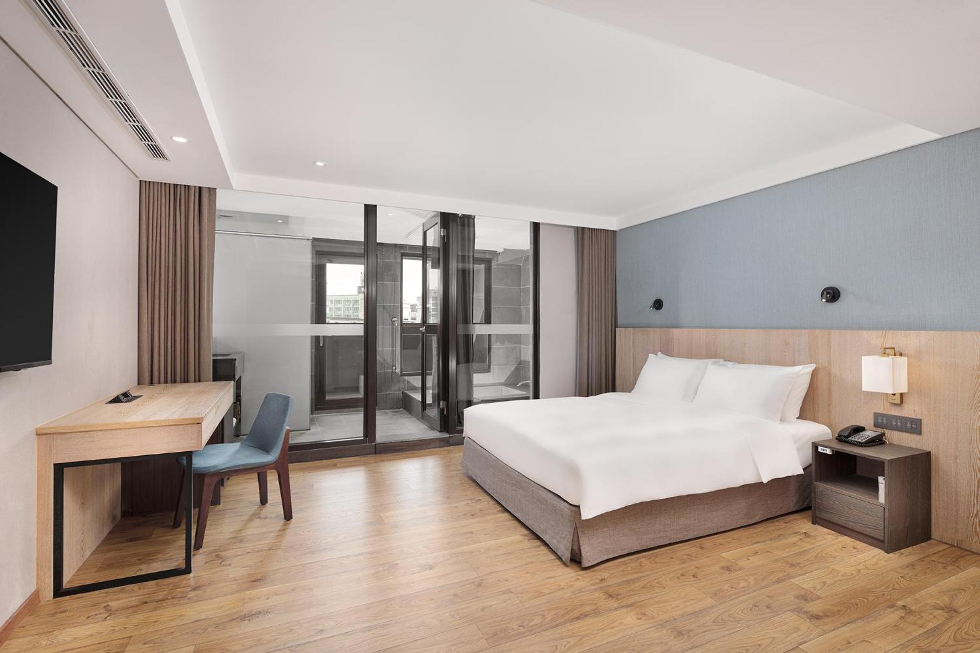 Four Points By Sheraton Yilan Джиаоси Екстериор снимка