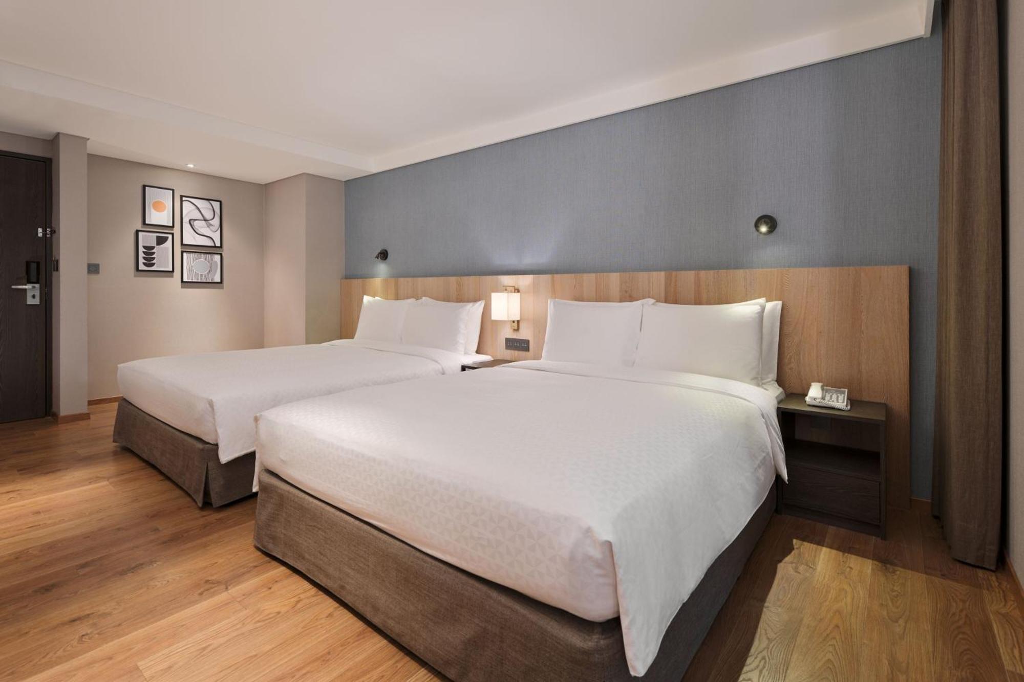 Four Points By Sheraton Yilan Джиаоси Екстериор снимка
