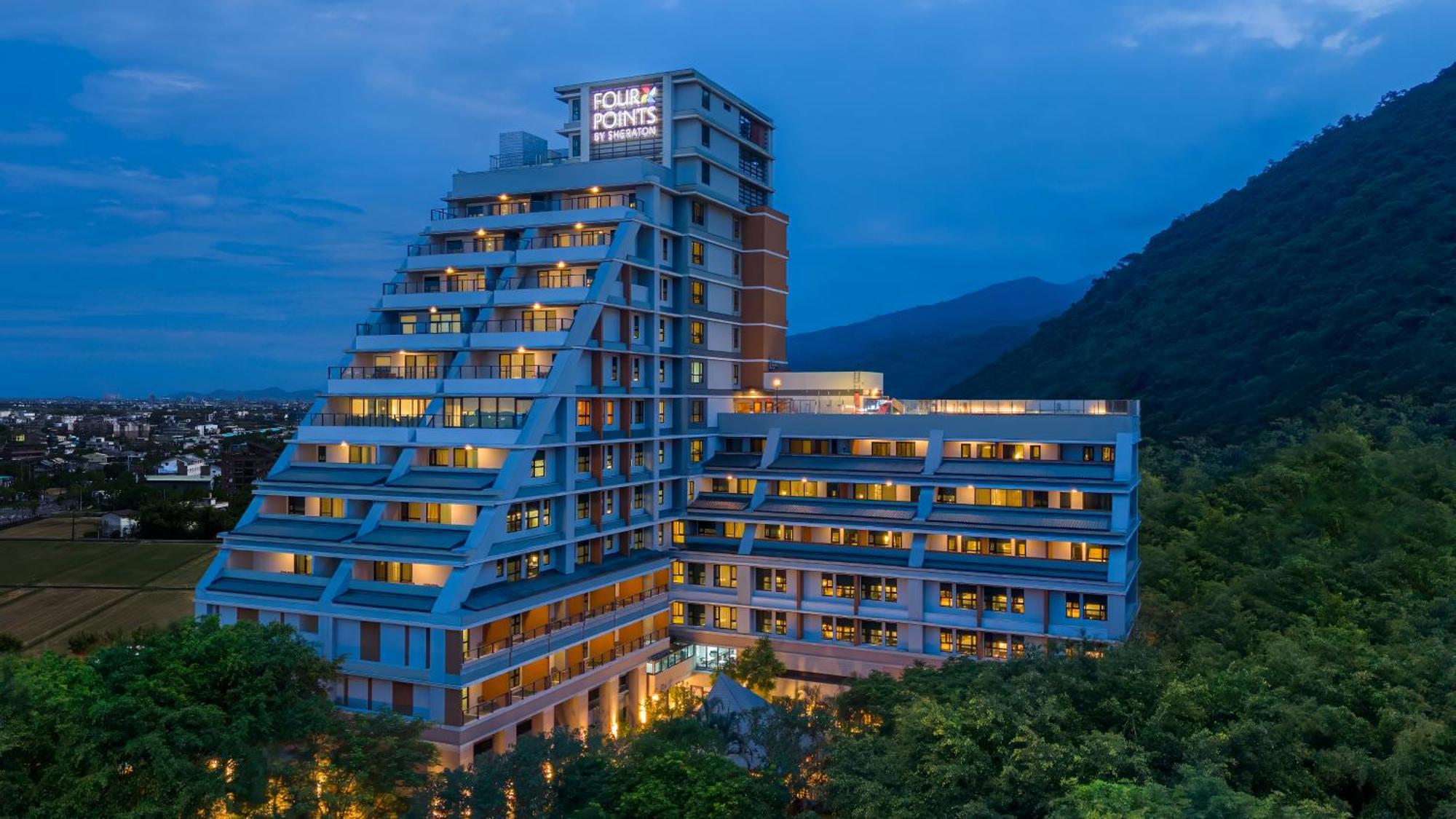 Four Points By Sheraton Yilan Джиаоси Екстериор снимка