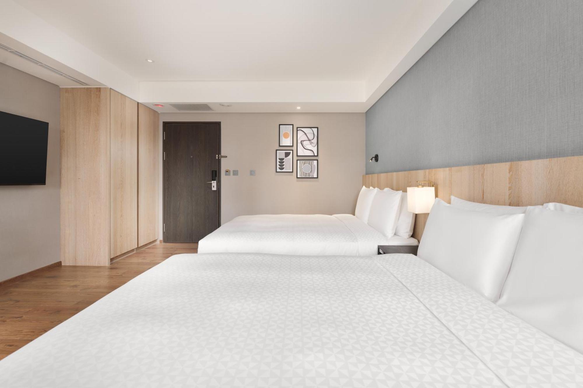 Four Points By Sheraton Yilan Джиаоси Екстериор снимка