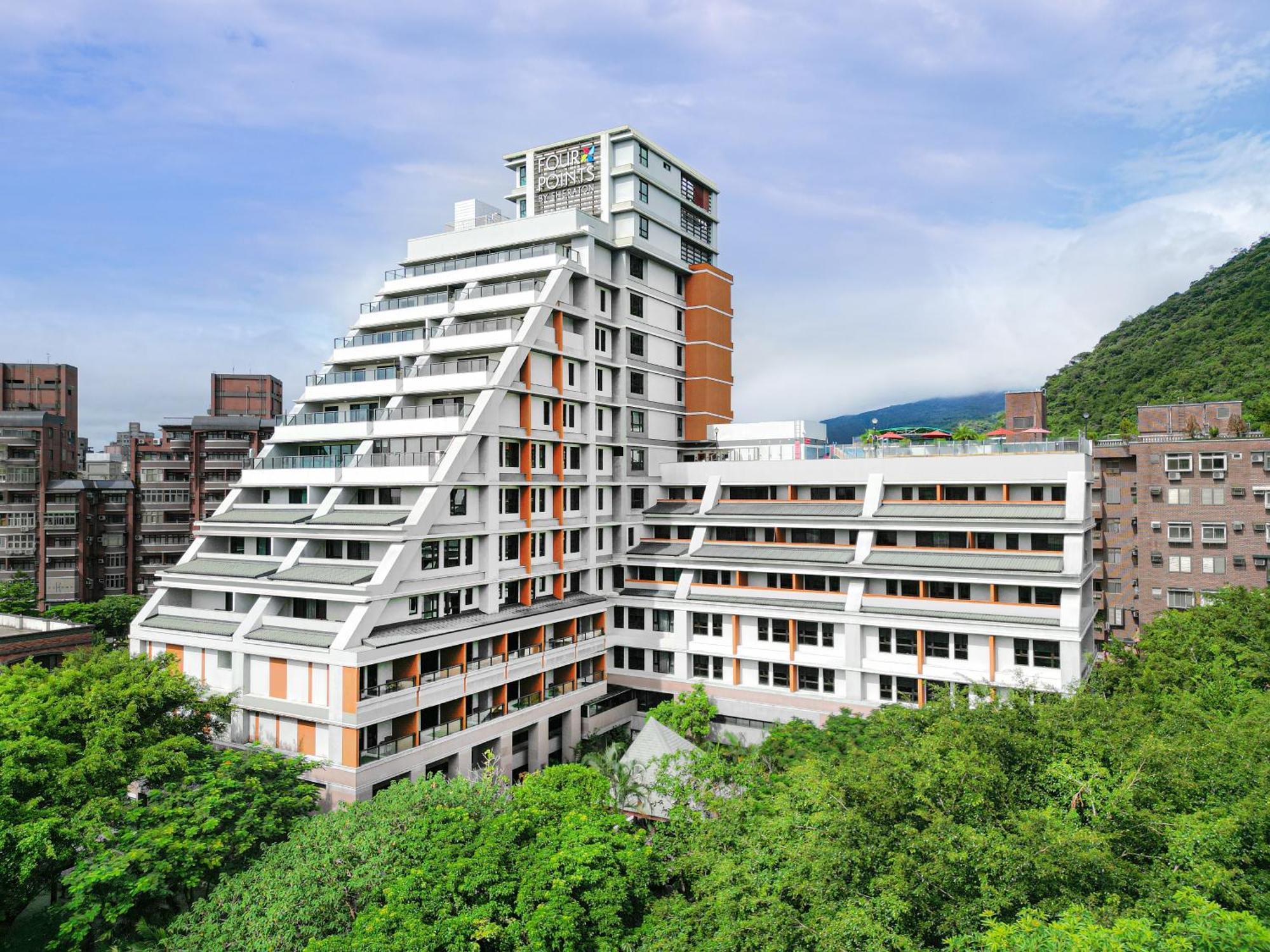 Four Points By Sheraton Yilan Джиаоси Екстериор снимка