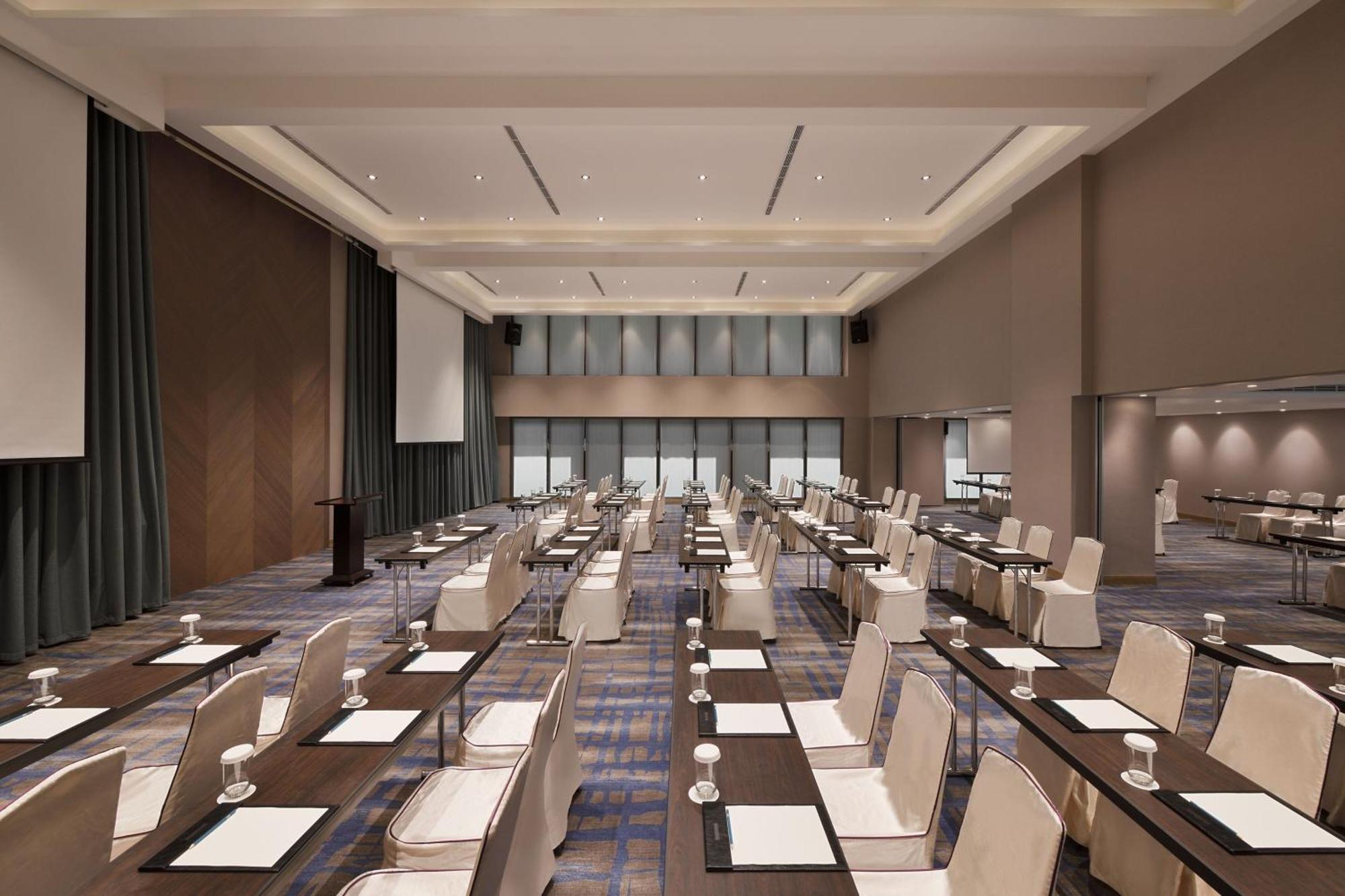 Four Points By Sheraton Yilan Джиаоси Екстериор снимка