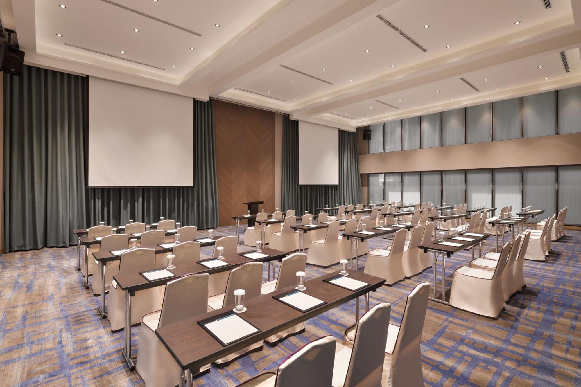 Four Points By Sheraton Yilan Джиаоси Екстериор снимка